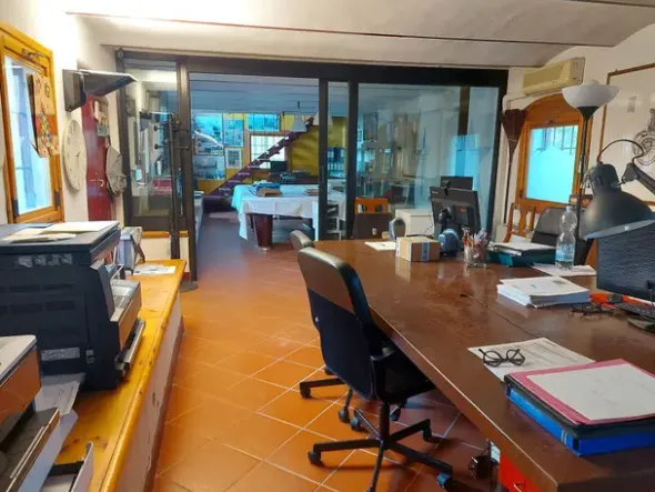 #23095 Ufficio e locale deposito