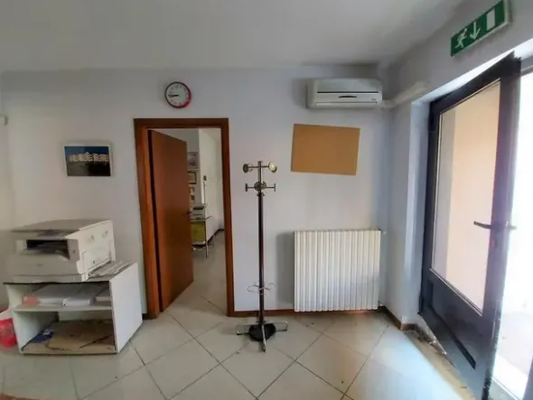 #13288 Ufficio in complesso residenziale