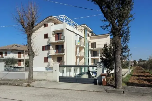 #15880 Ufficio in palazzina (sub 24) e pertinenze