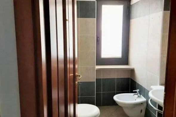 #14751 Ufficio piano primo con balcone e terrazzo