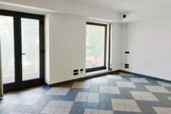 #14751 Ufficio piano primo con balcone e terrazzo