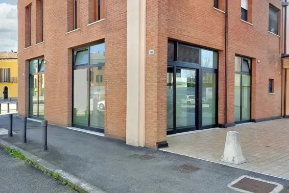 #20129 Ufficio piano terra (sub 48) in zona semicentrale