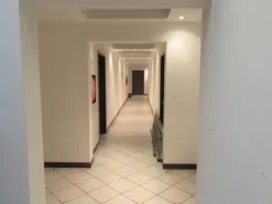 #1649 Ufficio (sub 75) al piano primo di centro commerciale