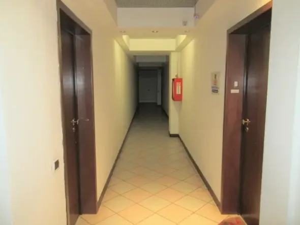 #1654 Ufficio (sub 80) al piano primo di centro commerciale