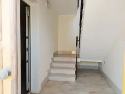 #18471 Ufficio su due livelli con area pertinenziale