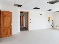 #18471 Ufficio su due livelli con area pertinenziale