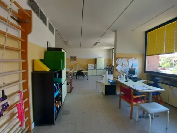 #15355 Ufficio su più livelli locato ad ente pubblico