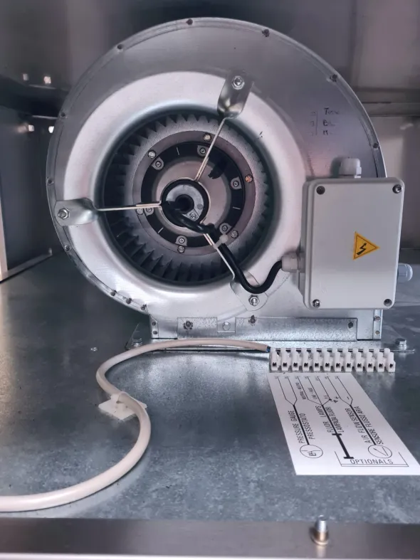 UNITÀ A FLUSSO D’ARIA LAMINARE – STERIL (IND-PR-LAF-17)