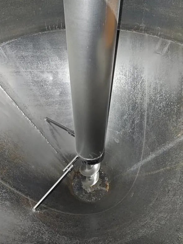USED VERTICAL MIXER