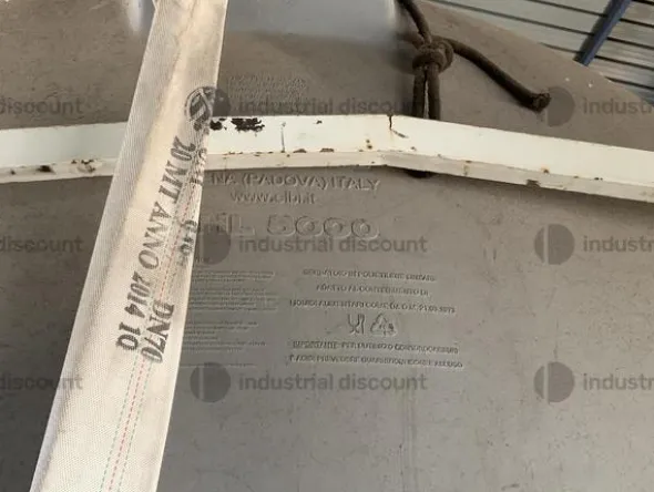71#8816 Utensili e banchi da lavoro