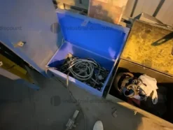 71#8816 Utensili e banchi da lavoro