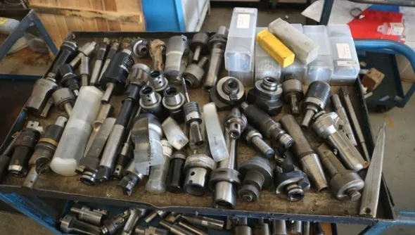 250#5049 Utensili e strumenti di misura