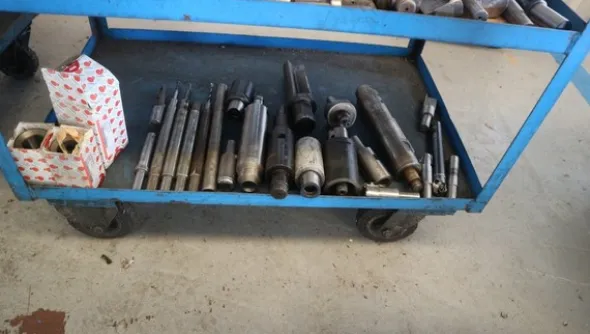 250#5049 Utensili e strumenti di misura