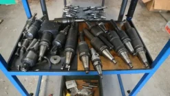 250#5049 Utensili e strumenti di misura