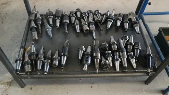 250#5049 Utensili e strumenti di misura