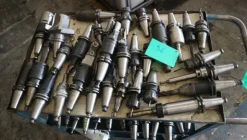 250#5049 Utensili e strumenti di misura