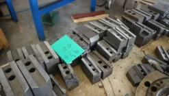 250#5049 Utensili e strumenti di misura