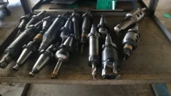 250#5049 Utensili e strumenti di misura