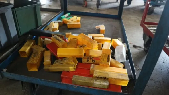 250#5049 Utensili e strumenti di misura