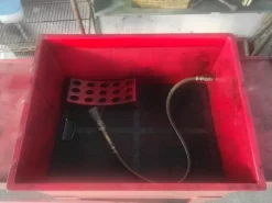 vasca lavaggio pezzi industriali con pompa