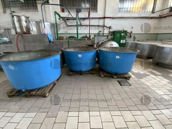 51#9550 Vasche in vetroresina ed acciaio per alimenti