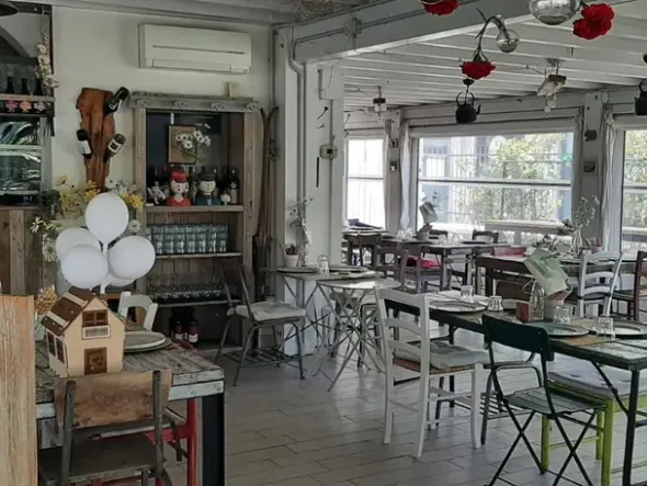 #2536514 Vendesi Attività Avviata Putignano Ristorante in centro