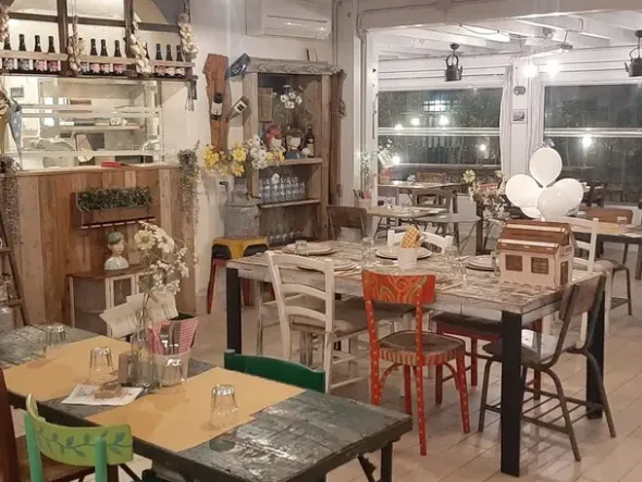 #2536514 Vendesi Attività Avviata Putignano Ristorante in centro