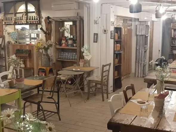 #2536514 Vendesi Attività Avviata Putignano Ristorante in centro