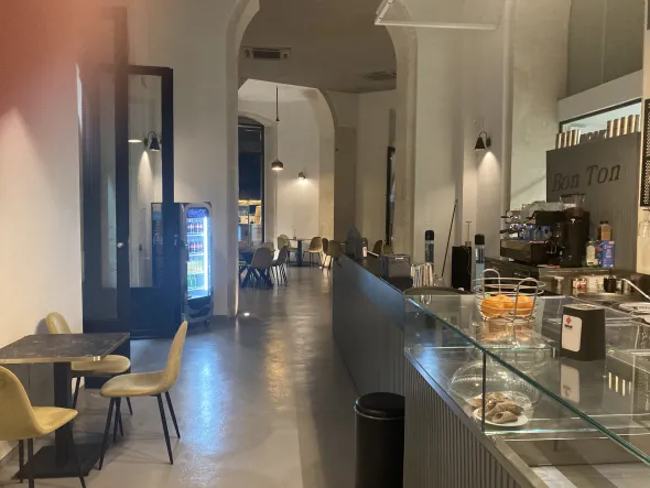 Vendesi attrezzatura bar ristorante nuovissima