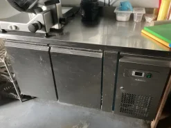 Vendesi attrezzatura bar ristorante nuovissima