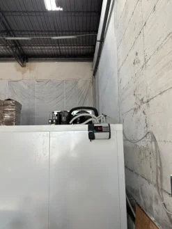 vendesi cella frigo positiva quasi nuova!
