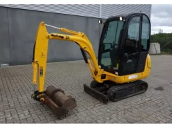 Vendesi Escavatore JCB 8018 2006