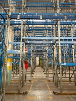 Vendita e montaggio scaffalature Napoli