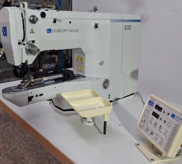 Vendo attaccabottoni Durkoop 532
