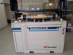 Vendo centro di lavoro waterjet