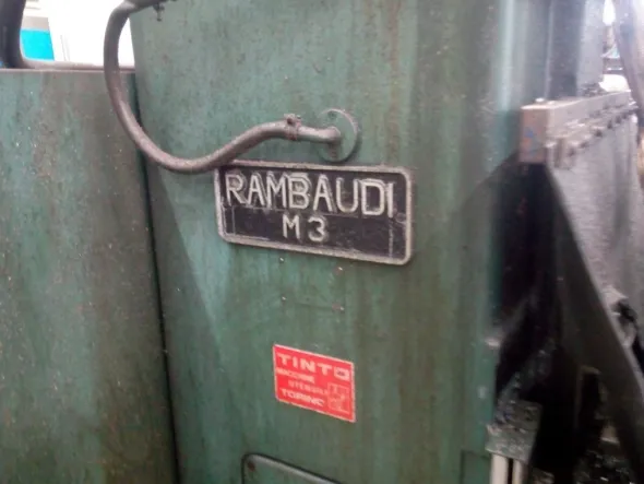 VENDO FRESATRICE A CNC RAMBAUDI MOD. M 3P NC