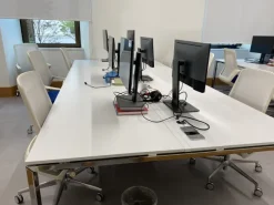 Vendo postazioni ufficio da 2/4/6 postazioni