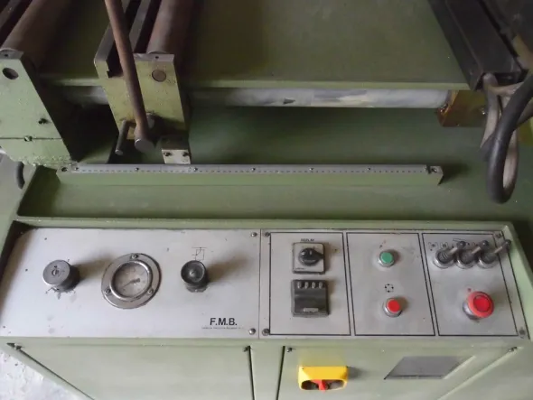 vendo segatrice automatica FMB quasi nuova