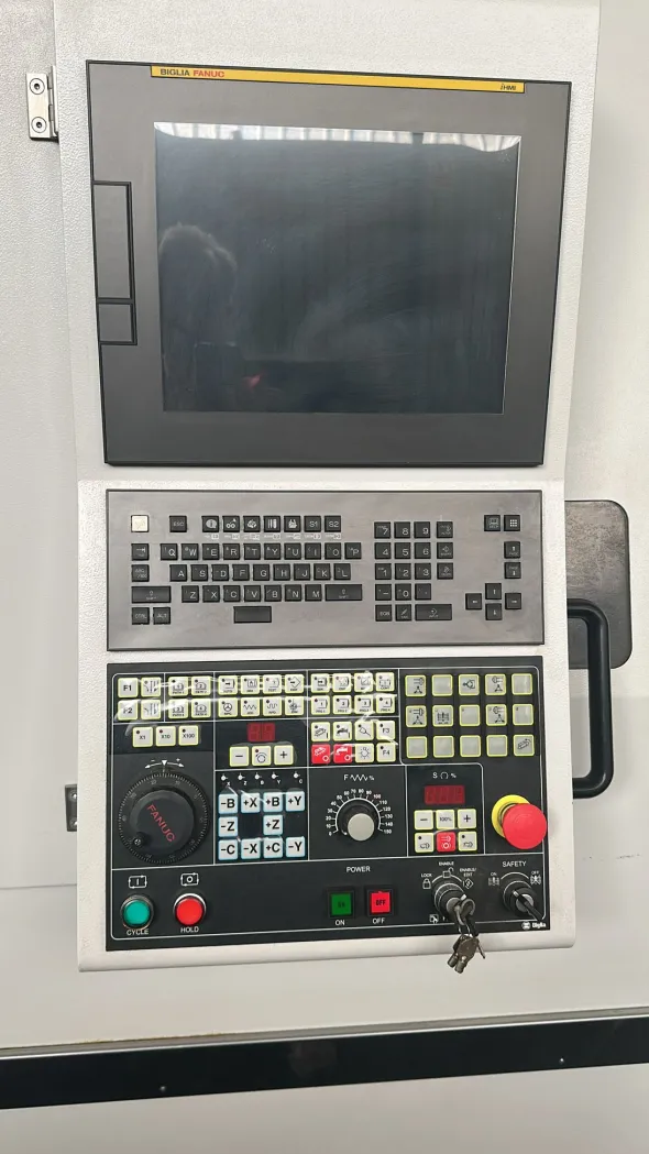 VENDO TORNIO CNC MARCA BIGLIA MOD. B620 YS