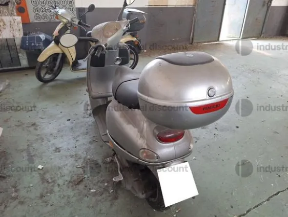 9#9294 Vespa Piaggio ET4