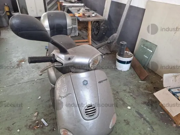 9#9294 Vespa Piaggio ET4