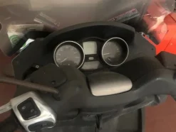 6#4719 Vespa Piaggio MP3