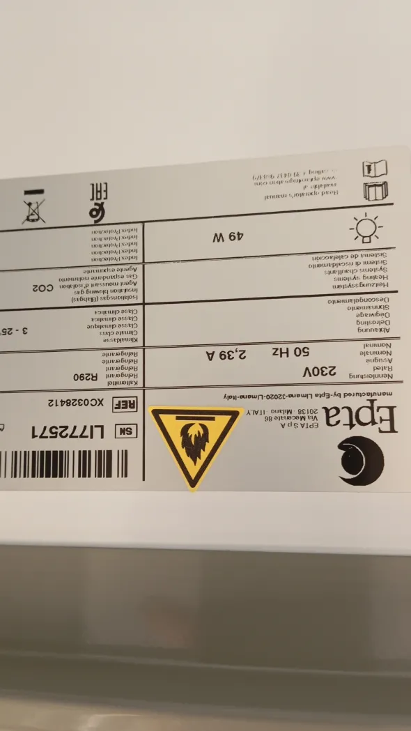 Vetrina frigo per negozio alimentari