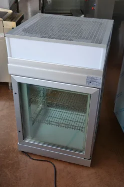 Vetrina pasticceria refrigerata da banco Tekna