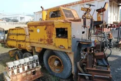 3005#4392 Vibrofinitrice Simesa S220