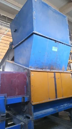 VMC Impianti single shaft shredder 1800 mm.