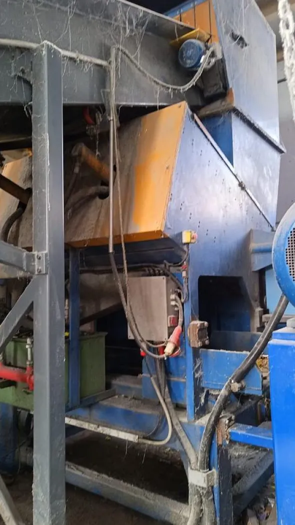 VMC Impianti single shaft shredder 1800 mm.