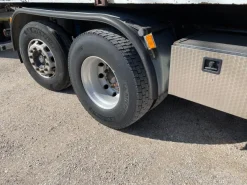 VOLVO FH 12 460 CON CASSONE RIB.BIL. 8 TON
